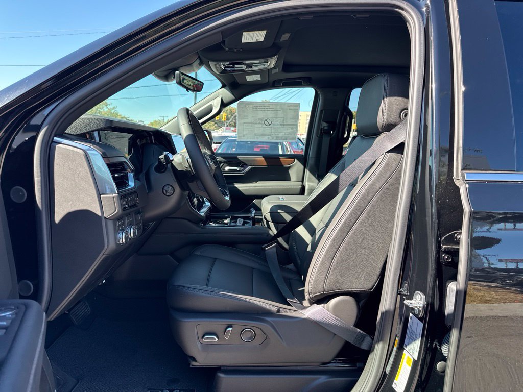 New 2026 GMC Yukon Denali AWD/4WD image 15
