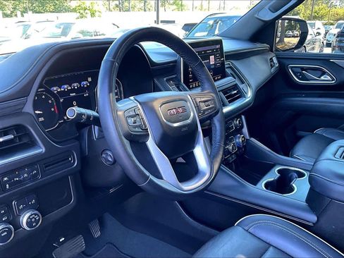 Used 2021 GMC Yukon SLT w/ SLT Premium Package image 18