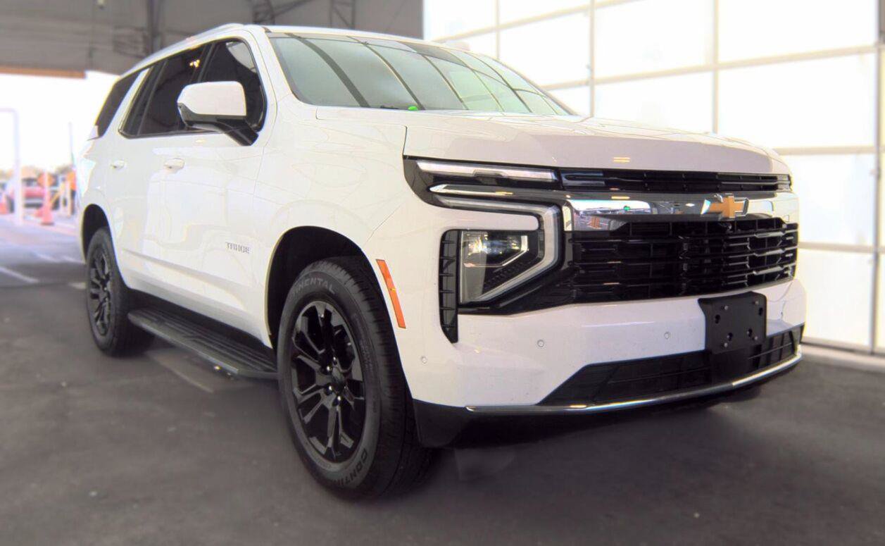 Used 2025 Chevrolet Tahoe LS RWD image 19