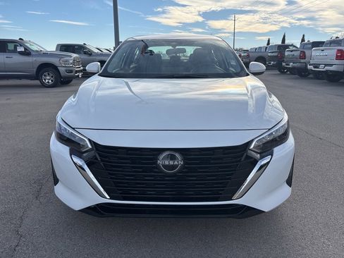 Used 2025 Nissan Sentra SV image 8