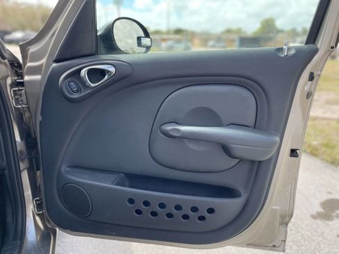 Used 2004 Chrysler PT Cruiser GT image 29