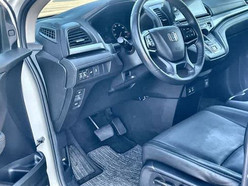 Used 2025 Honda Odyssey EX-L image 3