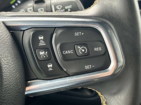 Used 2024 Jeep Wrangler Unlimited Sahara w/ Technology Group AWD/4WD image 23