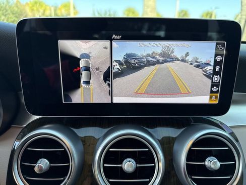 Used 2021 Mercedes-Benz C 300 Sedan image 31