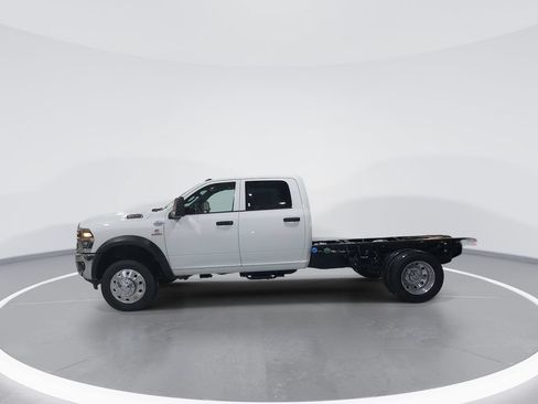 New 2026 RAM 4500 Tradesman w/ Chrome Appearance Group AWD/4WD image 5