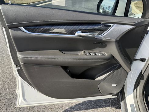 Certified 2021 Cadillac XT6 Premium Luxury image 9