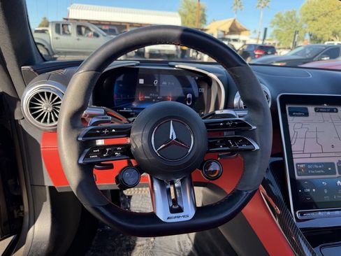 Used 2022 Mercedes-Benz SL 63 AMG 4MATIC image 41