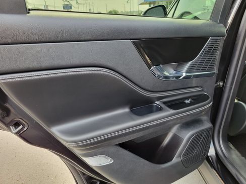 Used 2020 Lincoln Corsair AWD w/ Equipment Group 101A image 21