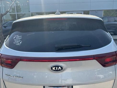 Certified 2022 Kia Sportage LX image 9