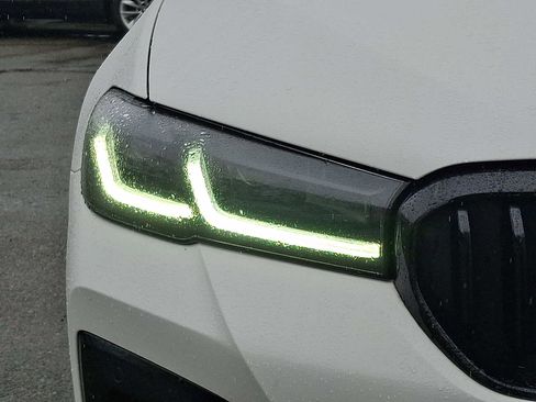 Used 2023 BMW 530i xDrive w/ M Sport Package image 9