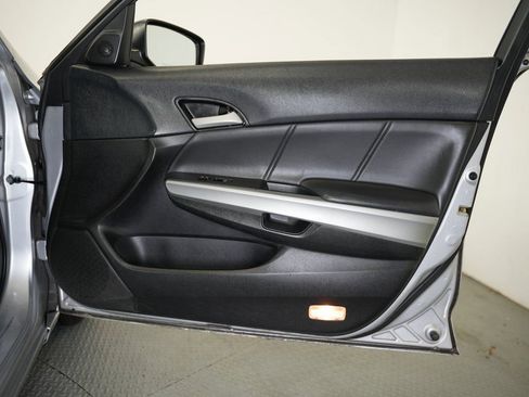 Used 2009 Honda Accord EX-L image 50