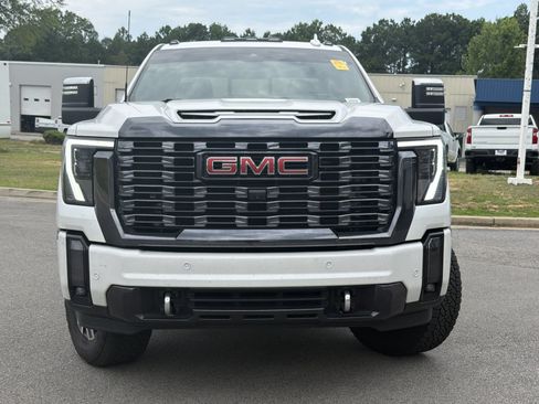 Used 2024 GMC Sierra 2500 Denali Ultimate AWD/4WD image 10