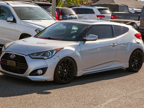 Used 2015 Hyundai Veloster Turbo w/ Option Group 04 FWD image 8