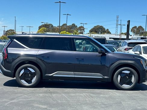 New 2026 Kia EV9 Light RWD image 3