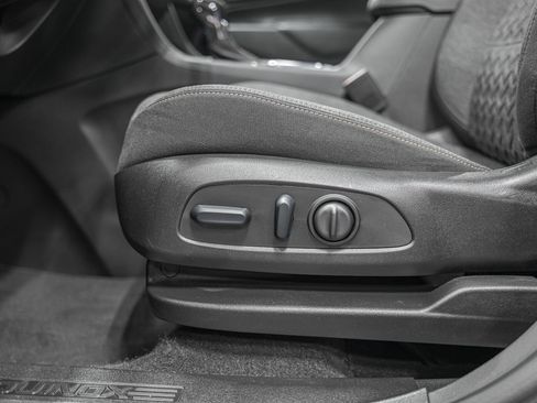 Used 2023 Chevrolet Equinox LT image 14