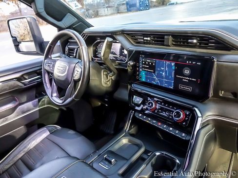 Used 2024 GMC Sierra 2500 AT4X image 26