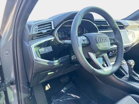 Certified 2025 Audi Q3 2.0T Premium AWD/4WD image 19