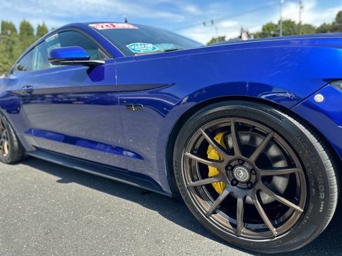 Used 2015 Ford Mustang GT Premium w/ Equipment Group 401A RWD image 9