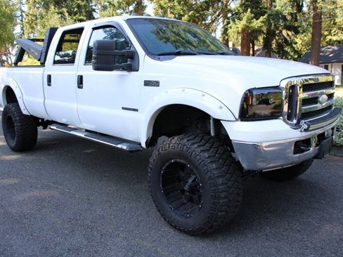 Used 2002 Ford F350 XLT image 2