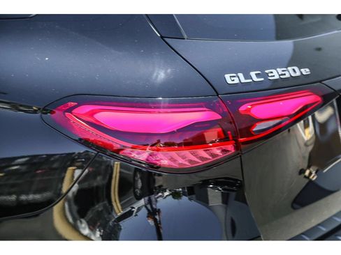 Used 2025 Mercedes-Benz GLC 350e 4MATIC w/ AMG Line image 8