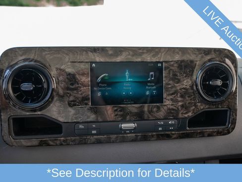 Used 2022 Mercedes-Benz Sprinter 2500 w/ Parking Package image 17