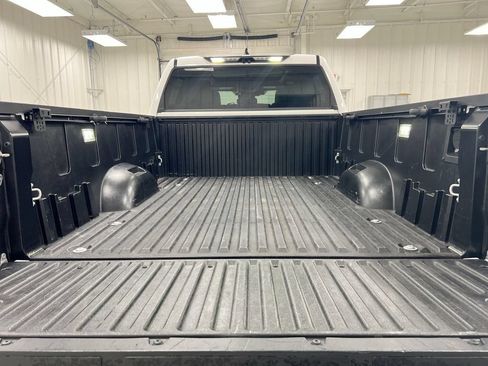 Used 2023 Toyota Tundra Limited AWD/4WD image 25