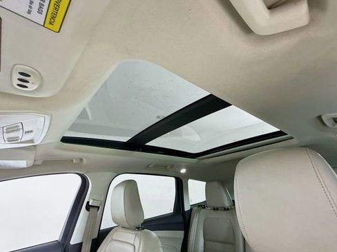 Used 2018 Ford Escape Titanium image 23