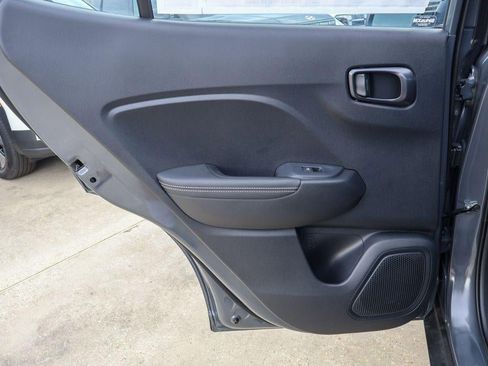 New 2025 Hyundai Venue Limited image 13