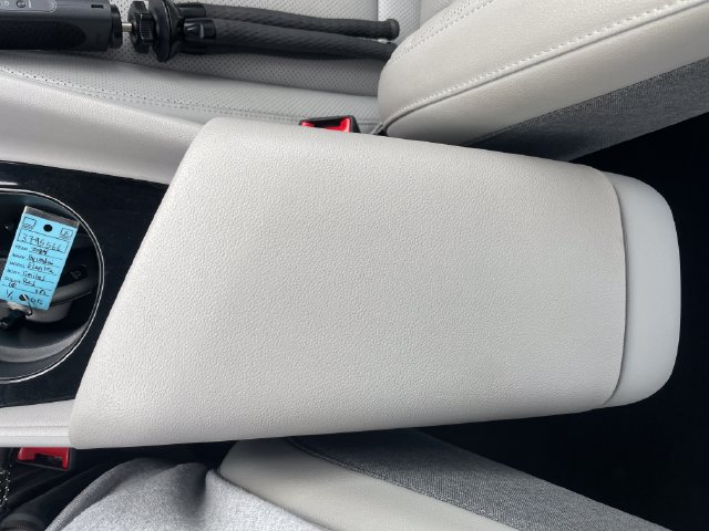 Used 2024 Hyundai Elantra Limited FWD image 18