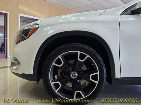 Used 2020 Mercedes-Benz GLA 250 4MATIC w/ Convenience Package image 32