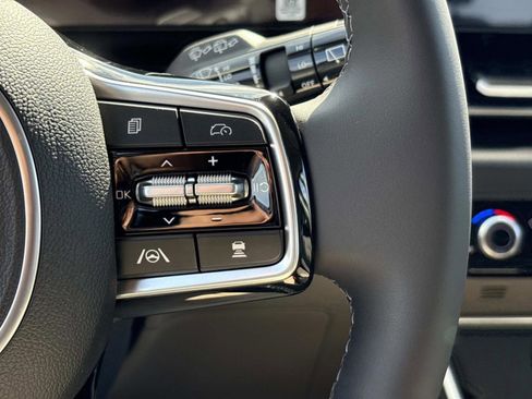 New 2026 Kia Carnival image 23