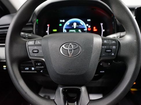 Certified 2025 Toyota Camry LE image 12