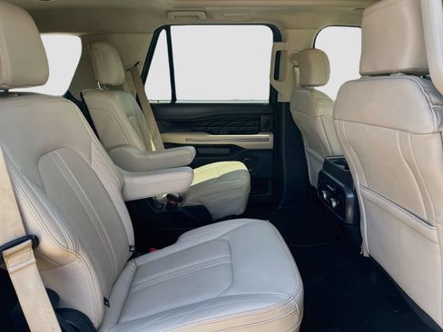 Used 2024 Ford Expedition Platinum RWD image 31