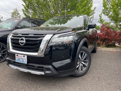 Used 2025 Nissan Pathfinder SL