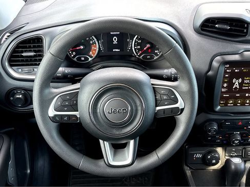 Used 2023 Jeep Renegade Latitude AWD/4WD image 13