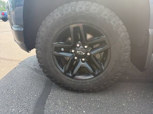 Used 2021 Chevrolet Silverado 1500 LT Trail Boss w/ Convenience Package II AWD/4WD image 32