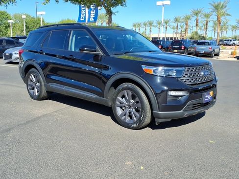 Certified 2023 Ford Explorer XLT w/ Equipment Group 202A RWD image 1