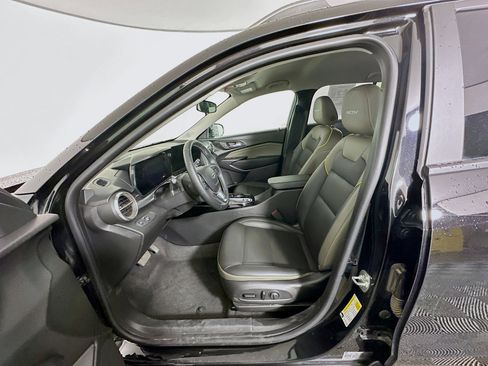 Used 2025 Chevrolet Trax ACTIV w/ Driver Confidence Package image 13