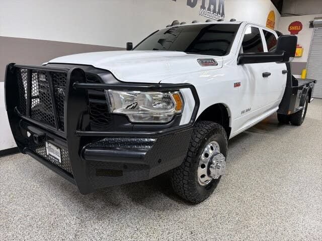 Used 2021 RAM 3500 Tradesman RWD image 3