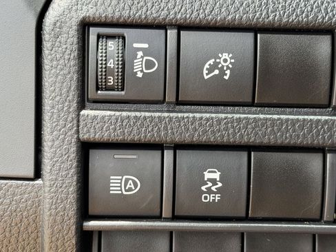 Used 2024 Toyota Tacoma SR RWD image 24