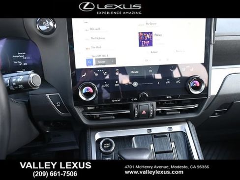 Used 2025 Lexus GX 550 AWD/4WD image 8