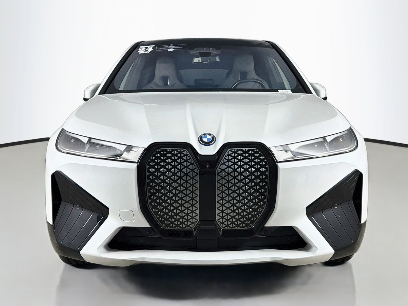 Certified 2024 BMW iX xDrive50 w/ Premium Package AWD/4WD image 2