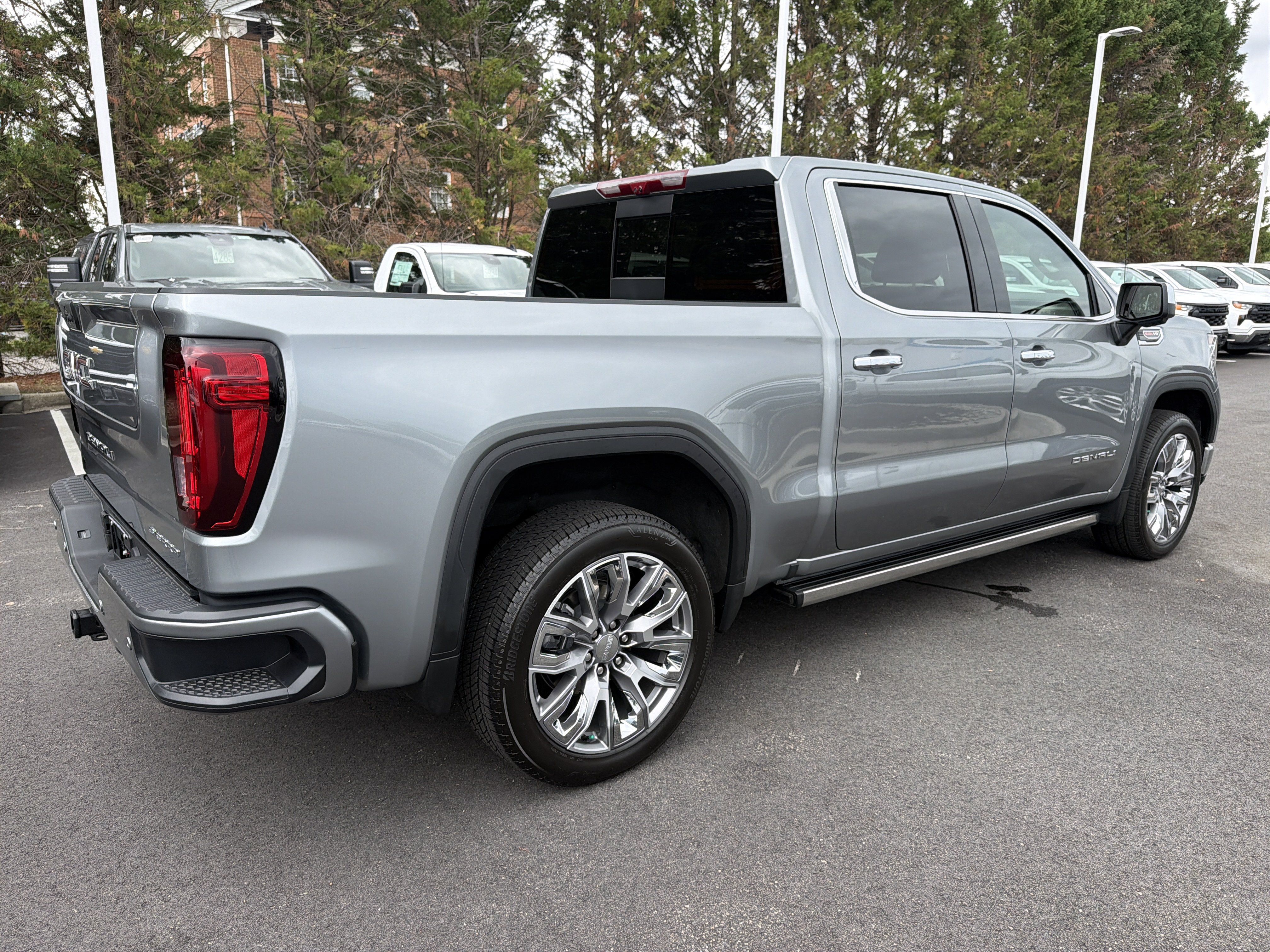 Used 2026 GMC Sierra 1500 Denali w/ Denali Reserve Package AWD/4WD image 10
