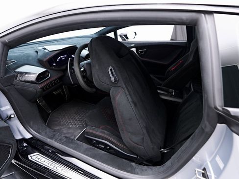 Used 2018 Lamborghini Huracan Performante image 62