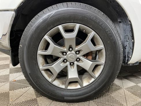 Used 2019 Nissan Frontier SL image 12