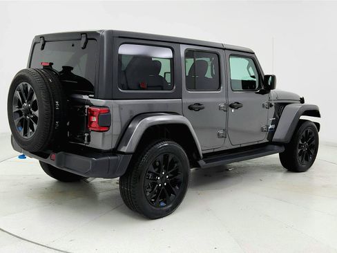 Used 2023 Jeep Wrangler Unlimited Sahara AWD/4WD image 5
