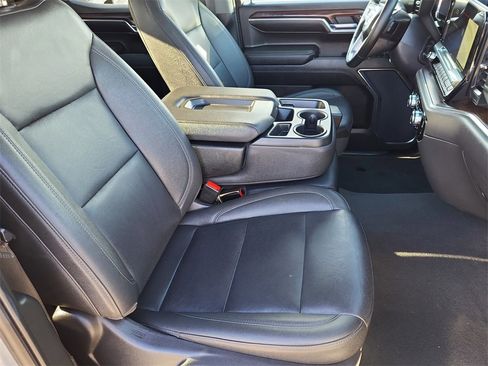 Certified 2024 GMC Sierra 1500 SLT image 17