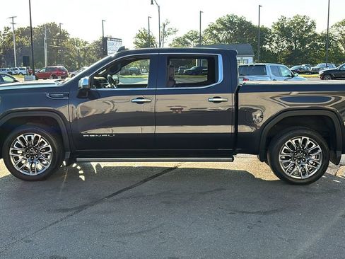 Used 2024 GMC Sierra 1500 Denali Ultimate AWD/4WD image 3