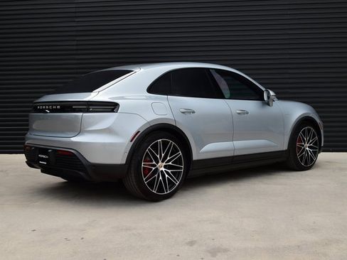 Certified 2025 Porsche Macan 4S Electric image 7