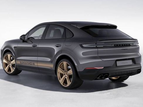 Certified 2024 Porsche Cayenne Coupe AWD/4WD image 3